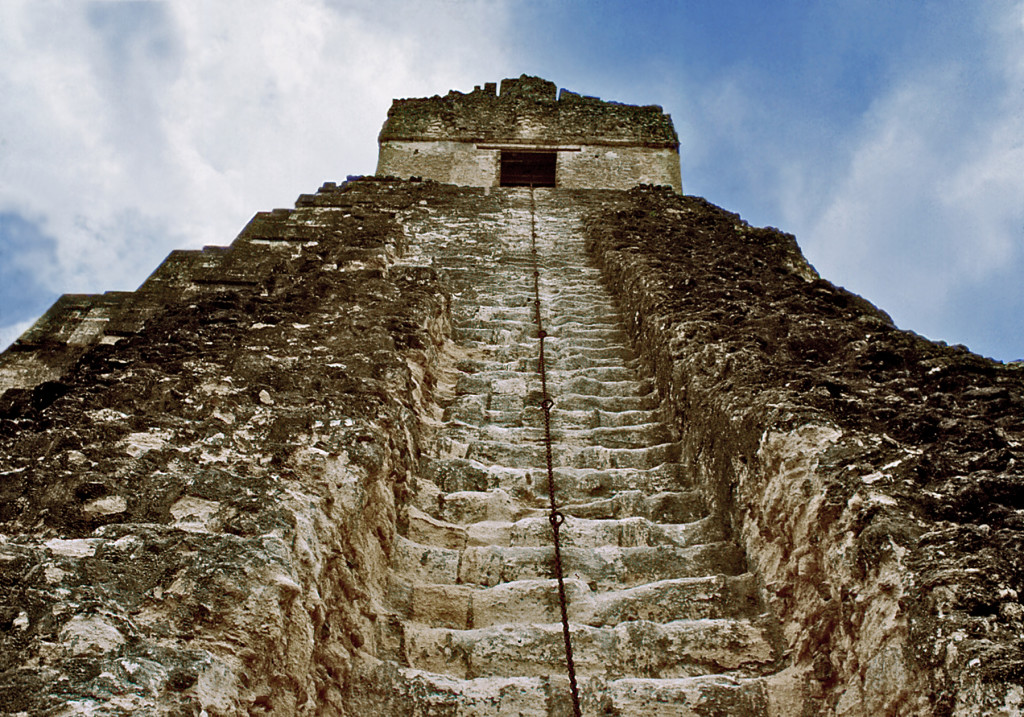 TIKAL Pyramic Up