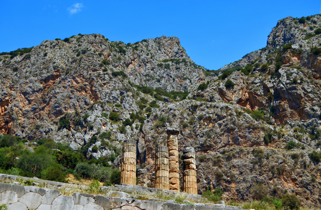 Horns & Temple HORIZ